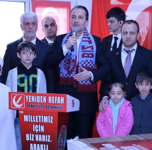 Araklı'da Fatih Erbakan Rüzgarı Esti